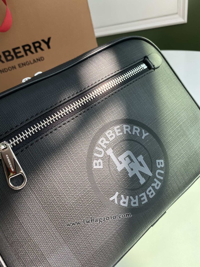 Burberry專門店新款斜背包 巴寶莉London格紋裁片男士單肩斜挎包 yxb1044